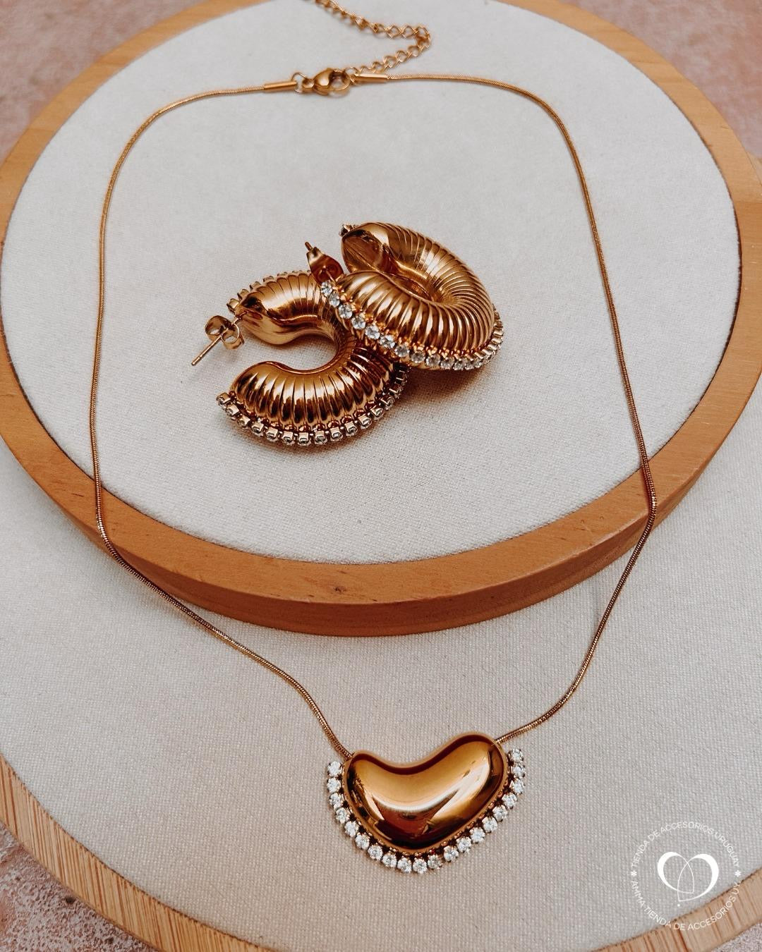 Collar corazon con strass