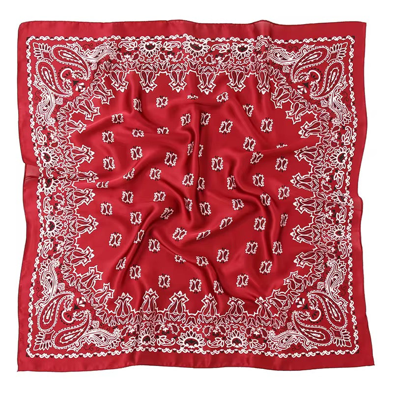 Pañuelo arabescos bordo 70x70