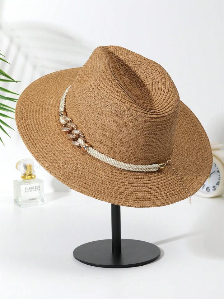 Sombrero con aplique en dorado