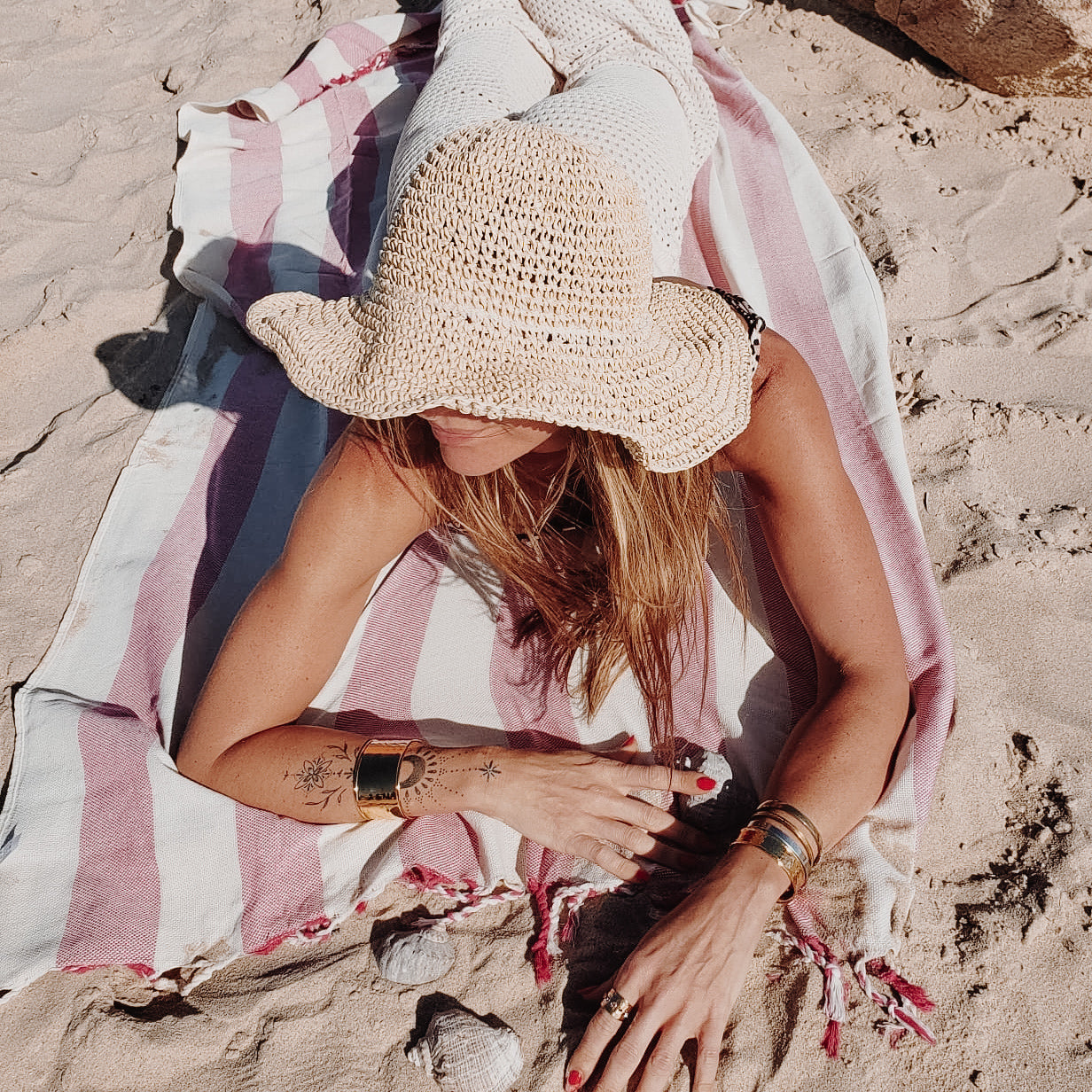 Sombrero playero tipo capelina