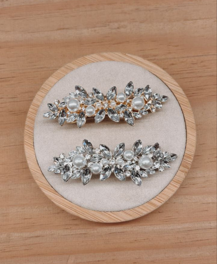 Broche con perlas