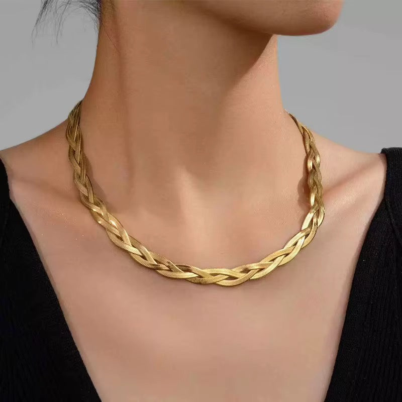 Collar trenzado