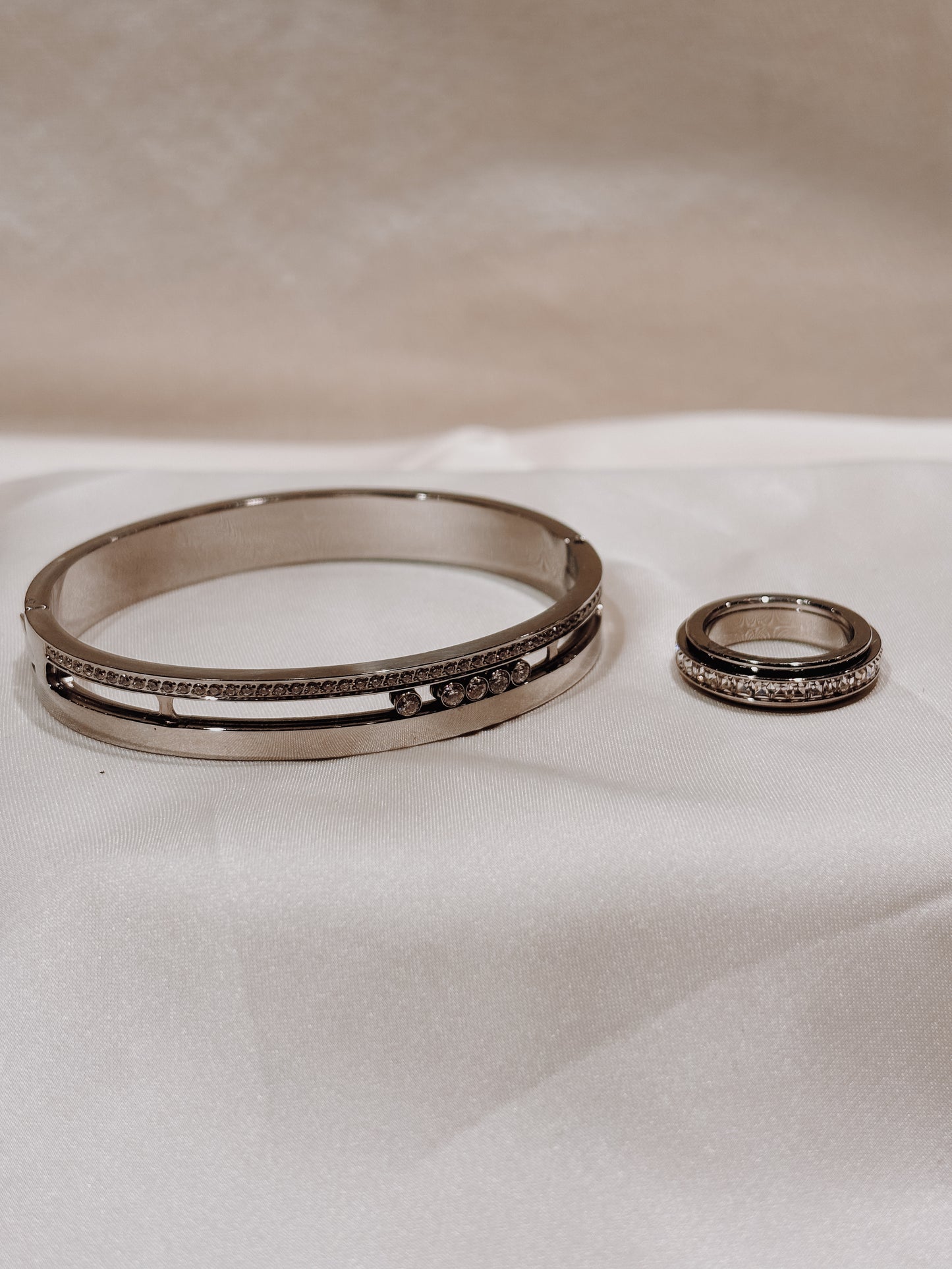 Brazalete y Anillo