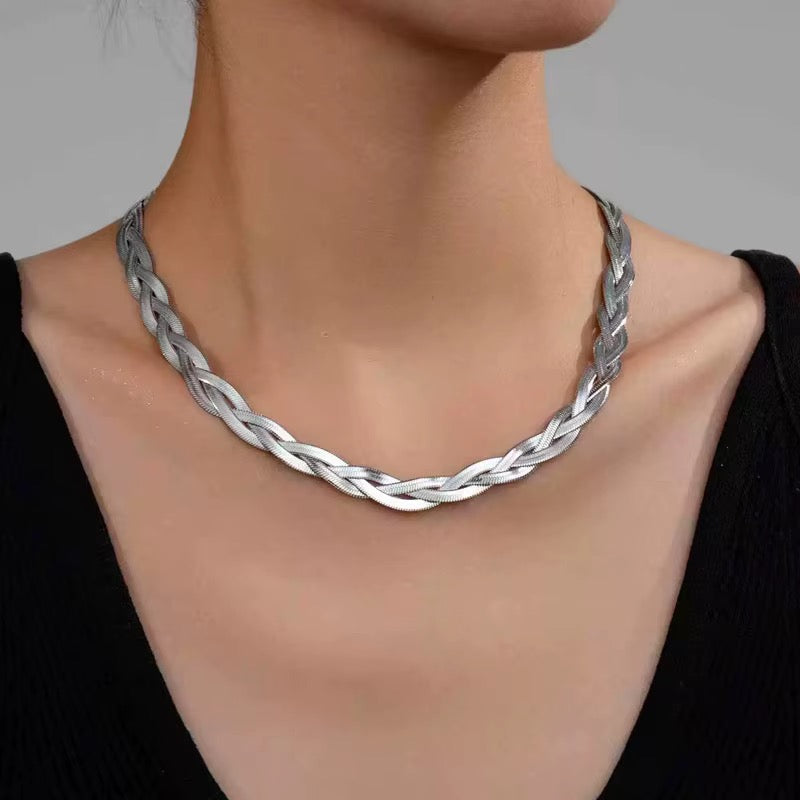 Collar trenzado