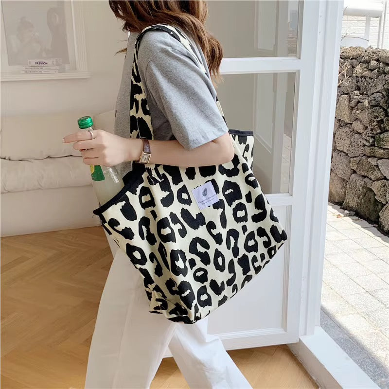 Toten bag print con botón